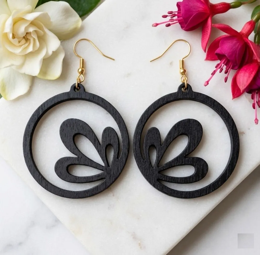 Floral Hoop Earrings — DXF linework preview